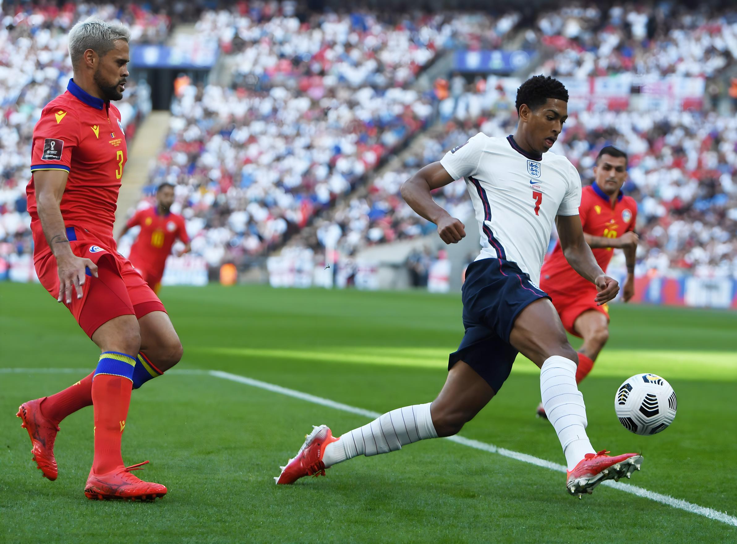 一线队亮相 一线队亮相